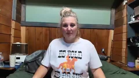 lisanixs online show from April 18, 4:16 am