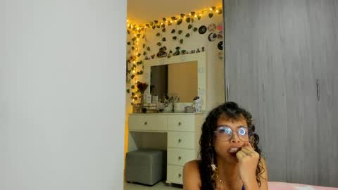 Luna online show from April 7, 8:20 pm