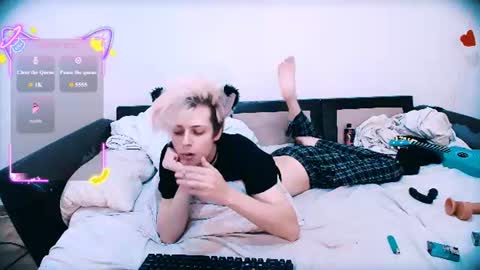 Snapshot of littlepinkcat chatting on June 29, 7:14 pm Felix online show from June 29, 7:14 pm