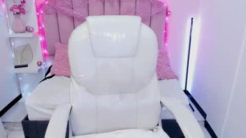  sofii  online show from March 3, 11:10 pm