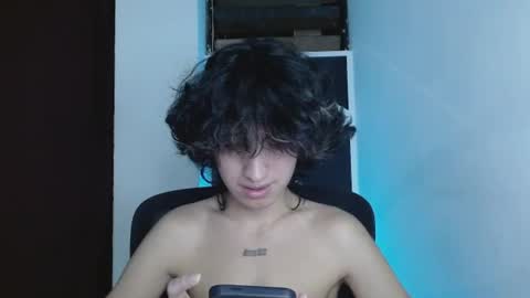 Snapshot of littlextrem chatting on June 23, 2:53 am Eros online show from June 23, 2:53 am