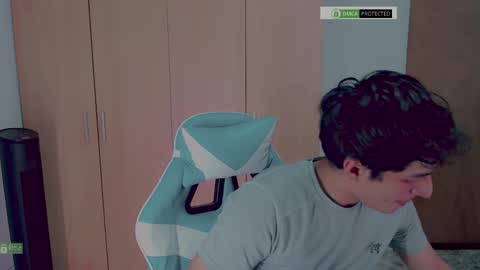 littlezhalem online show from November 10, 7:07 am