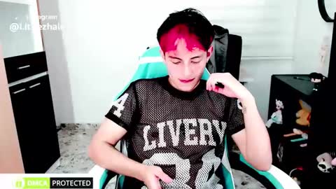 littlezhalem online show from December 23, 5:49 am