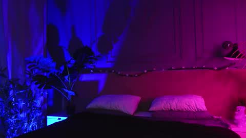 Snapshot of liv_fay chatting on December 17, 3:18 pm Liv 3 online show from December 17, 3:18 pm