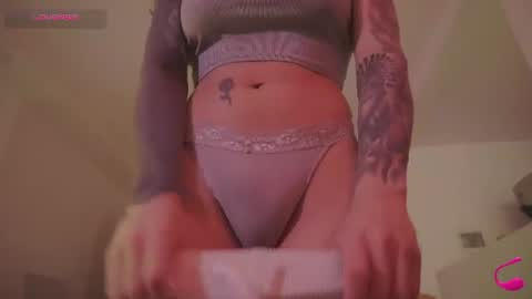 Emily  R online show from June 23, 8:07 pm