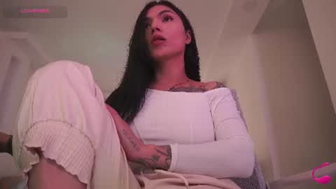 Emily  R online show from July 20, 4:53 pm
