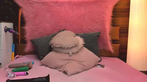 Livia and Lucy D online show from February 1, 7:56 pm