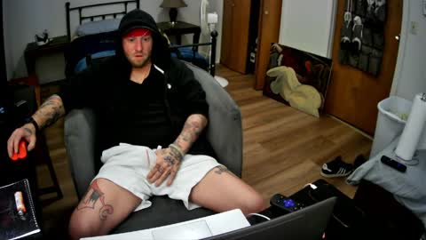 livingpuddle online show from May 7, 3:28 pm