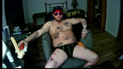 livingpuddle online show from May 14, 12:17 am