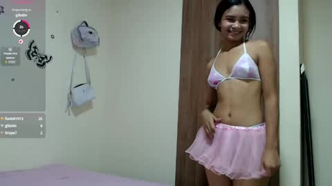 Liz7skinny online show from June 5, 9:53 pm
