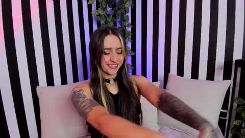 Liz  online show from September 25, 12:09 pm