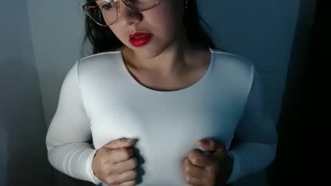 Lizze Bodu 3 online show from January 9, 1:19 am