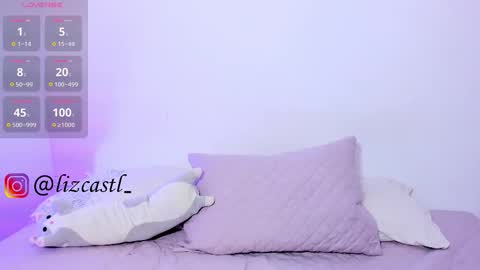 lizcastl online show from December 3, 9:13 pm