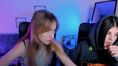 lizzie_boom online show from October 3, 12:57 pm