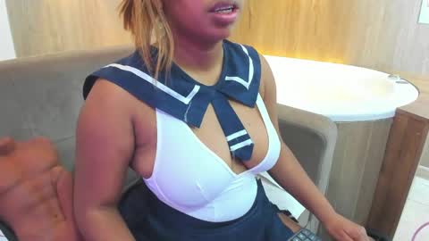 lizzie_williamss online show from June 4, 3:12 am