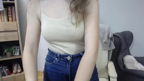 Lizzy online show from May 21, 5:03 am