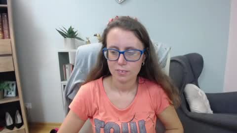 Lizzy online show from July 9, 4:38 am