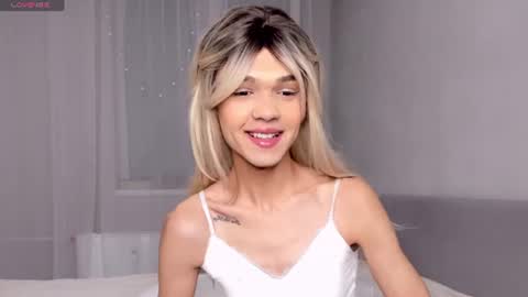 lizzydelrey online show from July 15, 7:30 pm