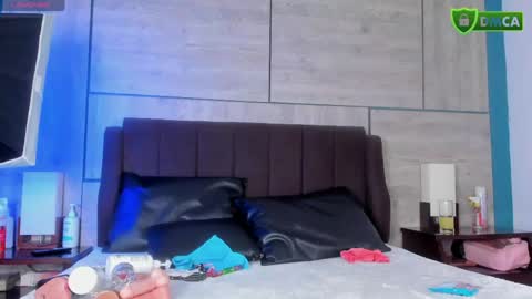 Snapshot of lizzysato chatting on May 9, 7:19 pm LizzySato online show from May 9, 7:19 pm