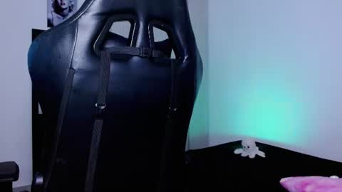 Snapshot of lliamm_2 chatting on June 15, 5:31 am lliamm 2 online show from June 15, 5:31 am