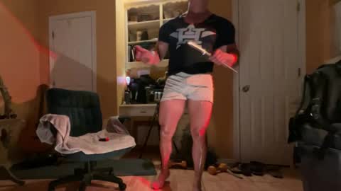 lljoey84 online show from May 27, 6:32 am