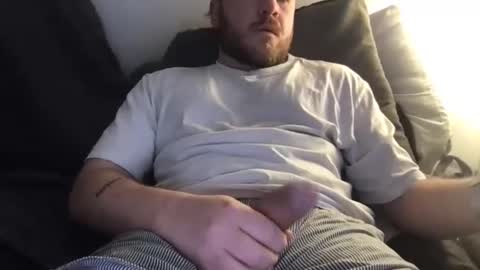 lloydb3600 online show from April 19, 5:34 pm