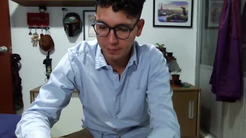 Lobo online show from December 18, 2:42 am