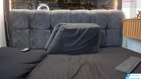 logan_griffin online show from March 21, 8:19 am