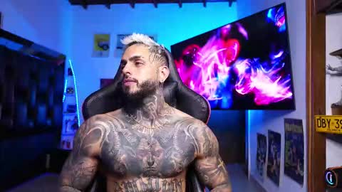 logan_hugh8 online show from March 6, 9:50 am