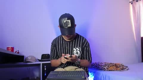 Logan morris online show from February 7, 9:15 pm