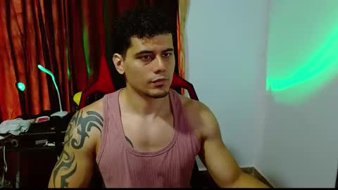 Snapshot of loganandrwz chatting on March 4, 6:36 pm Loganandrwz online show from March 4, 6:36 pm