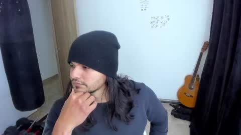 Snapshot of loganhot22 chatting on June 20, 3:20 am Logan online show from June 20, 3:20 am