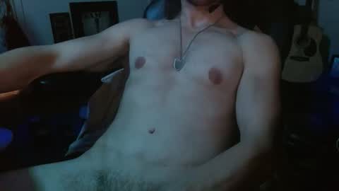 Snapshot of loggie62 chatting on December 2, 1:22 am loggie62 online show from December 2, 1:22 am