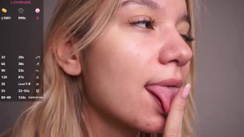 Elza online show from February 11, 7:19 pm