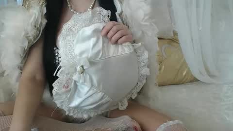 Lilu online show from March 22, 7:01 am