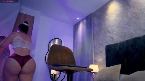 Lola Sweet online show from January 17, 11:15 am