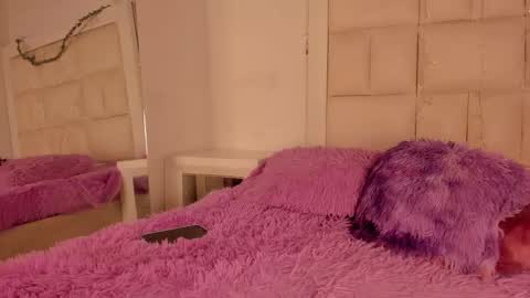 lola_js online show from October 27, 12:53 pm