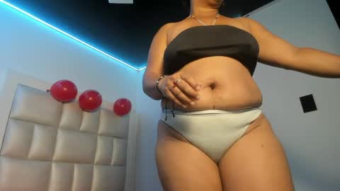 lola_js online show from May 31, 1:07 pm