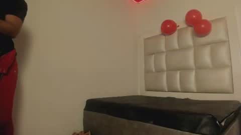 lola_js online show from June 24, 11:42 am