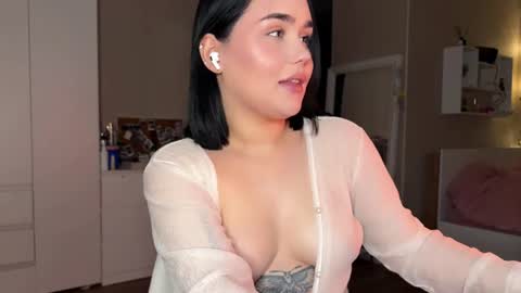 lola_razee online show from July 3, 11:00 pm