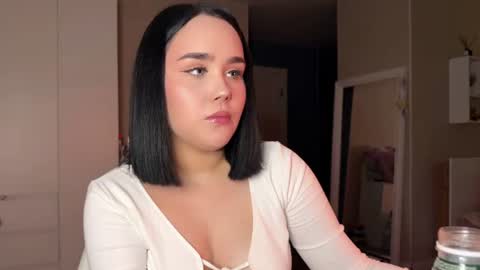 lola_razee online show from July 12, 12:01 am