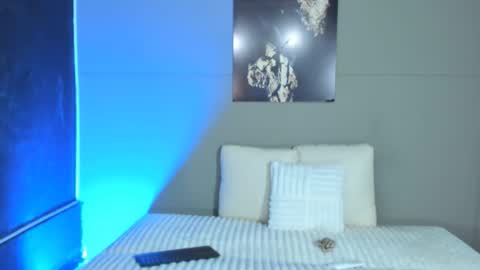 lola red online show from March 6, 9:11 pm