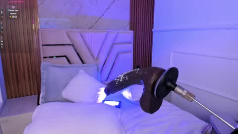 Lola Angel online show from February 25, 11:11 pm