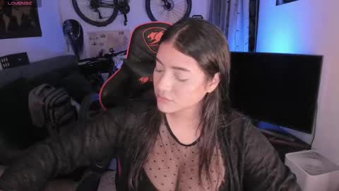 lolaasmith_21 online show from March 2, 7:54 pm