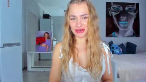 Snapshot of lolabani675452 chatting on October 14, 10:16 am lolabani675452 online show from October 14, 10:16 am