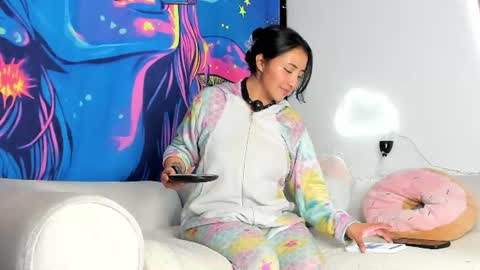  Lola Berry  online show from June 23, 9:29 am