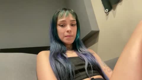 lole online show from March 31, 8:31 pm