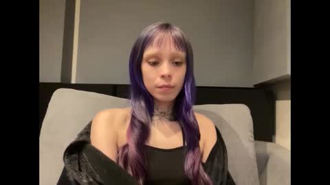 lole online show from May 18, 4:24 pm