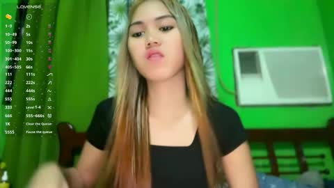 Pretty Janne 3 online show from April 7, 10:15 am