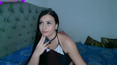 Snapshot of lollipoptease chatting on June 12, 10:52 pm Sweet Jazmin online show from June 12, 10:52 pm